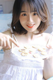 美女被脱高跟鞋